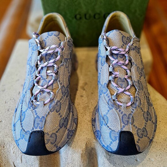 Gucci Run Sneaker 725612 AABEB - 4060 Beige Blue Monogram Leather Size 40 New - Picture 1 of 10
